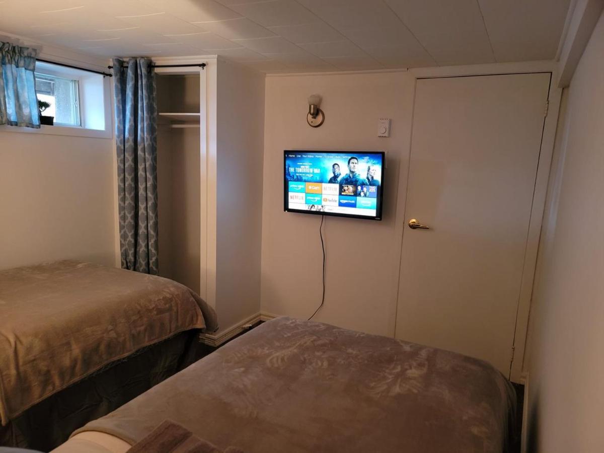Lower Level Apt 6Ft High Close To Hwy Netflix Wifi Apartment เอ็ดมันด์สตัน ภายนอก รูปภาพ