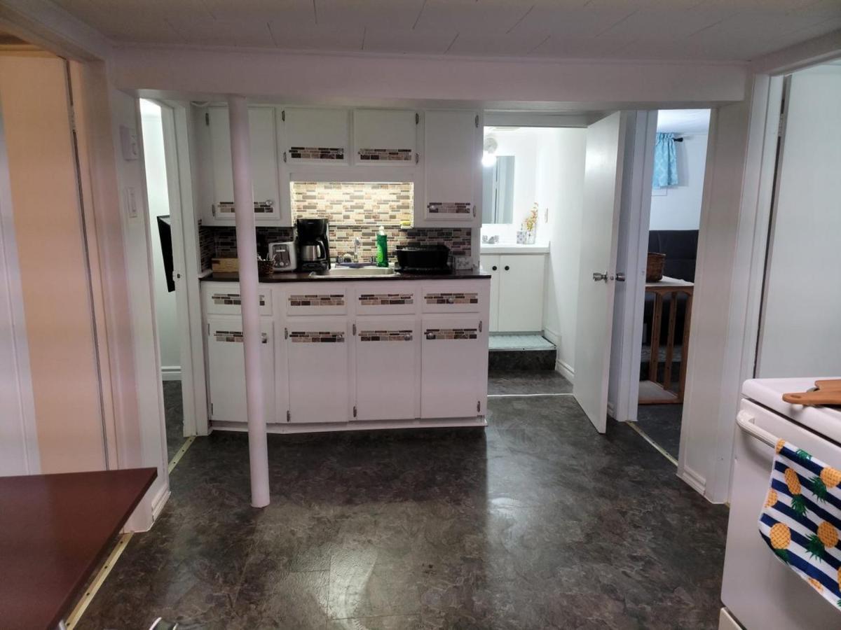 Lower Level Apt 6Ft High Close To Hwy Netflix Wifi Apartment เอ็ดมันด์สตัน ภายนอก รูปภาพ